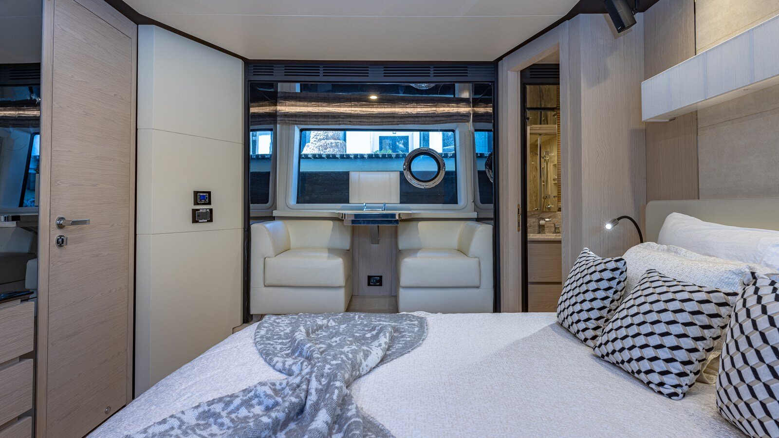 2018-azimut-yachts-72-88ef7d