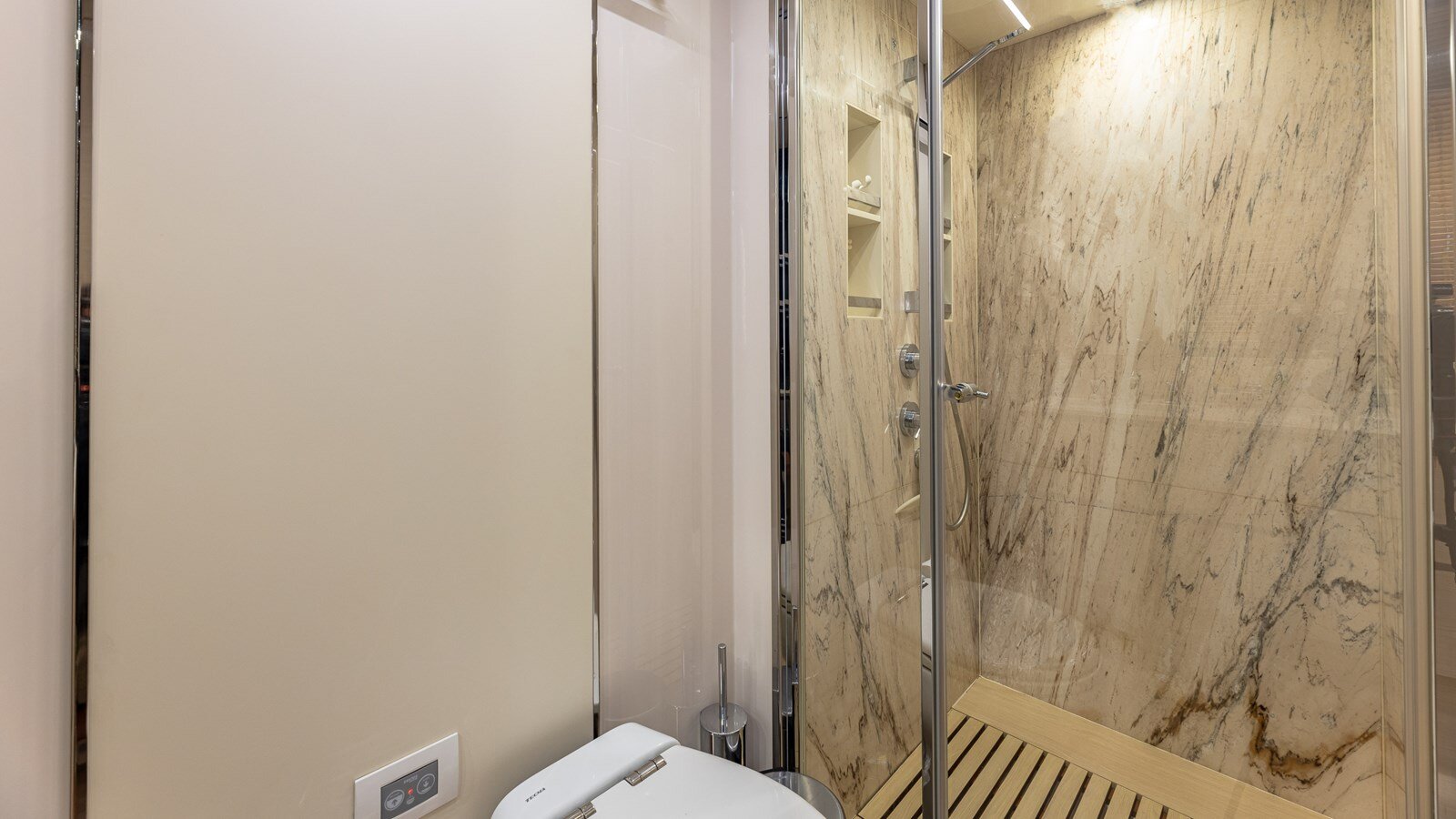 2018-azimut-yachts-72-88ef7d