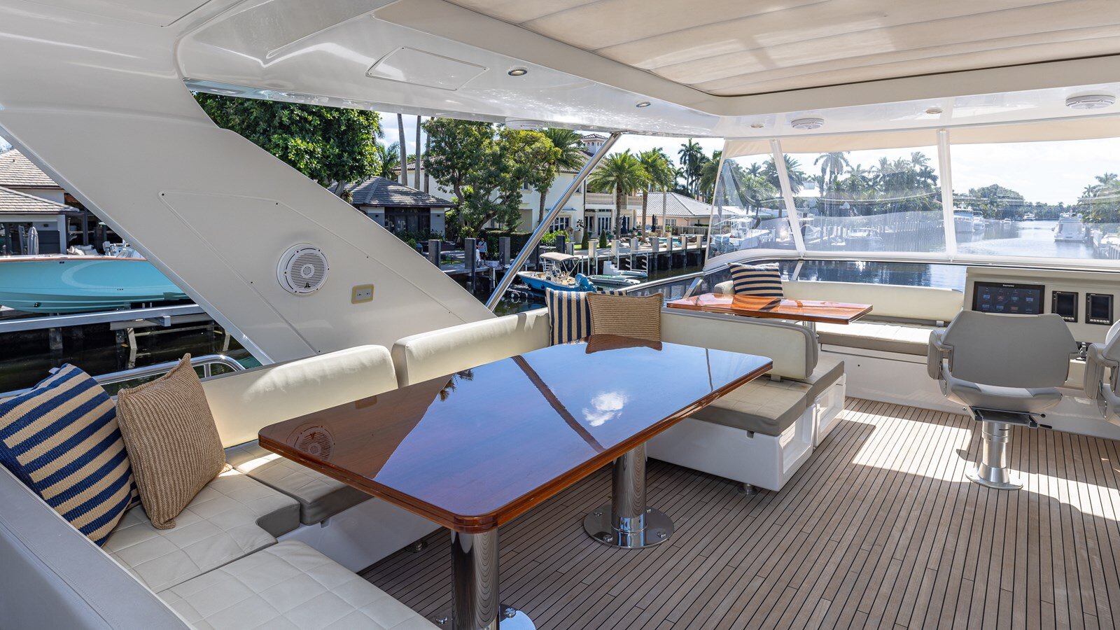 2018-azimut-yachts-72-88ef7d