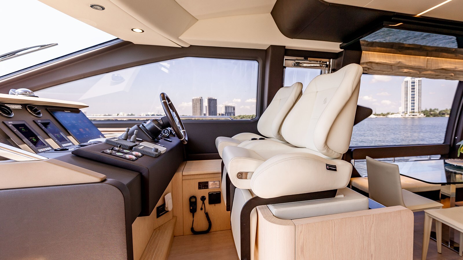 2018-azimut-yachts-72-e80596