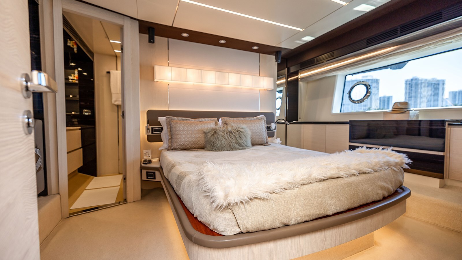 2018-azimut-yachts-72-e80596