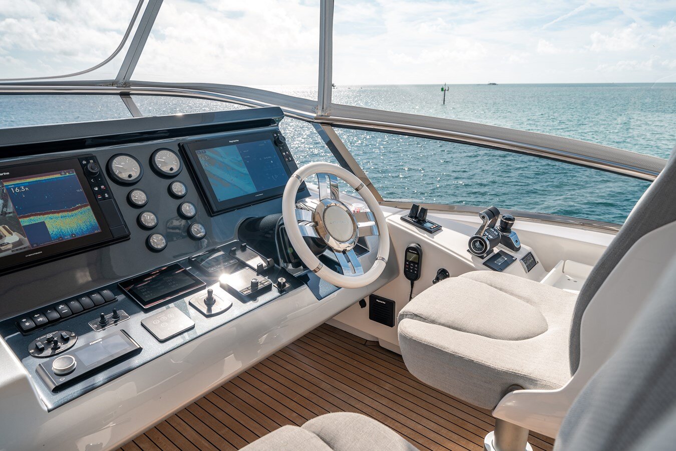 2018-azimut-yachts-80-fc7fbf