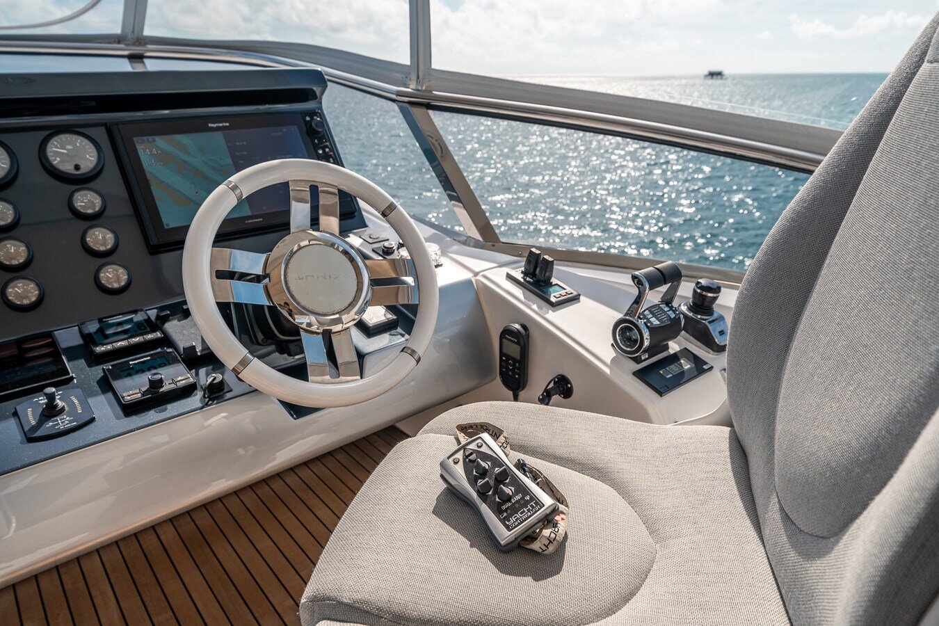 2018-azimut-yachts-80-fc7fbf