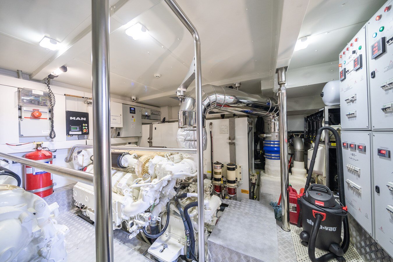 2018-azimut-yachts-80-fc7fbf