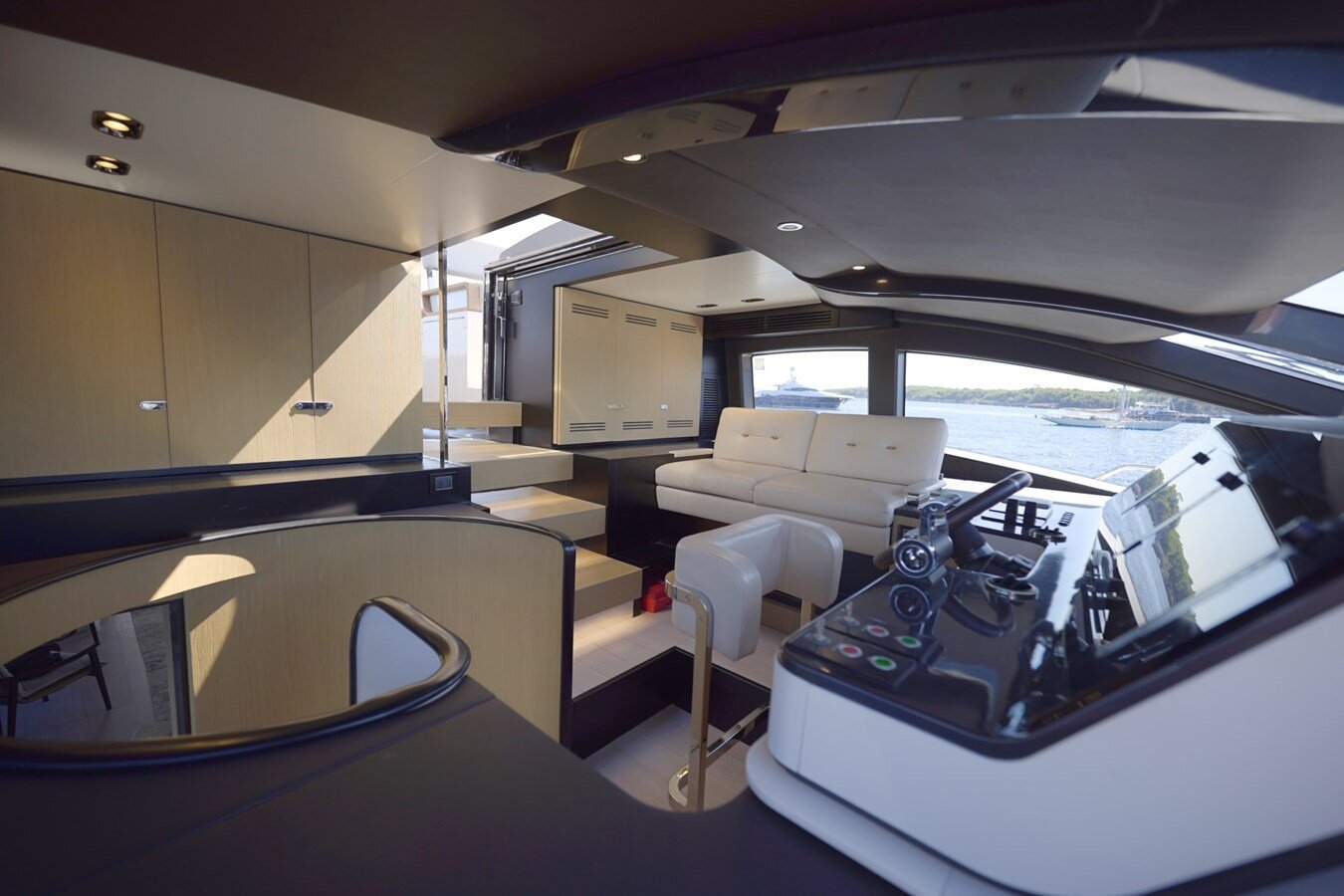 2018-azimut-yachts-87-11-110b09