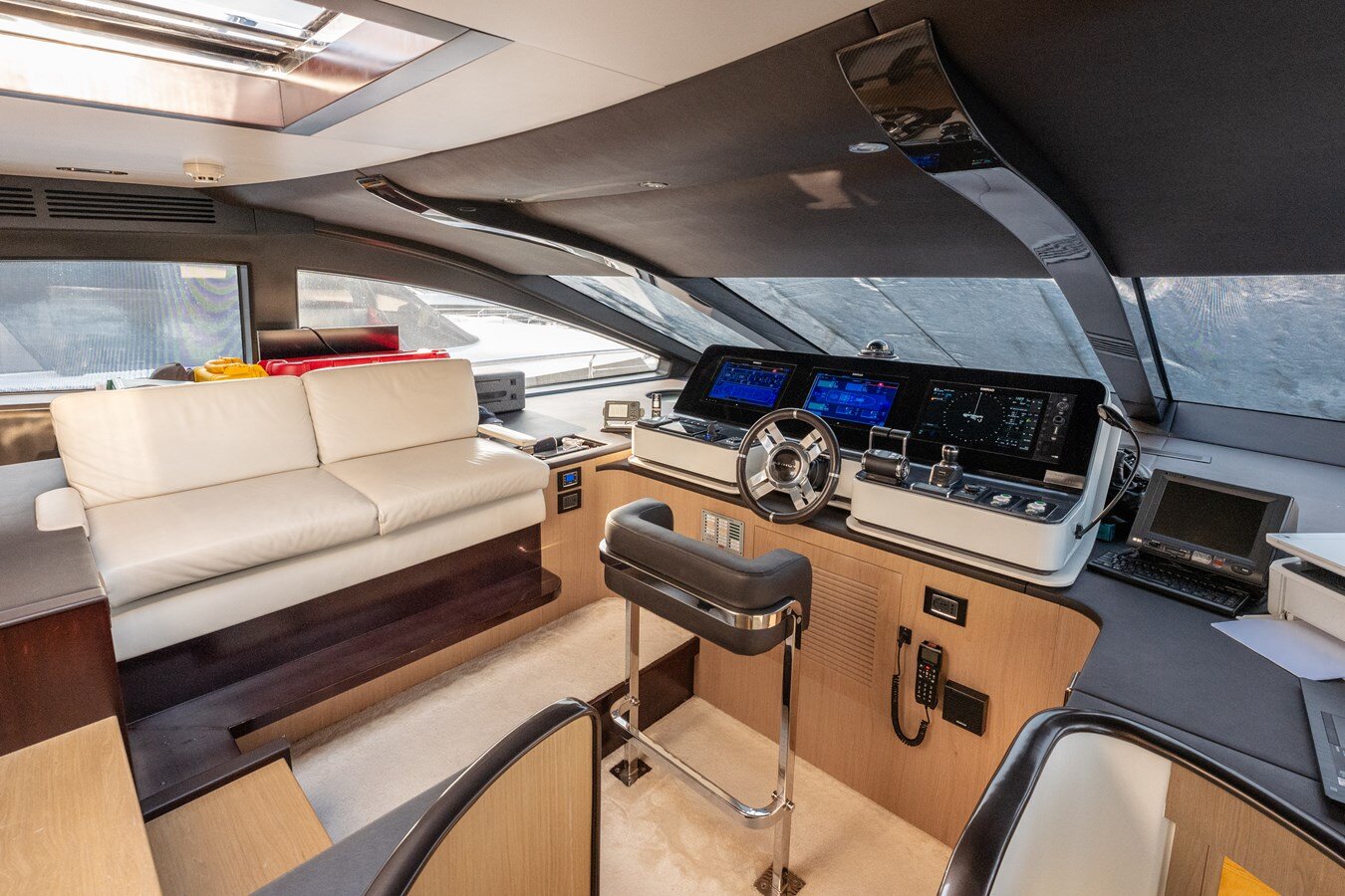 2018-azimut-yachts-88-7-808ea5