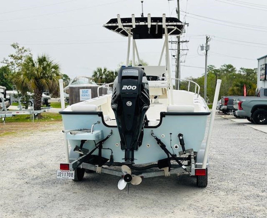 2018-boston-whaler-18-10-73cc83