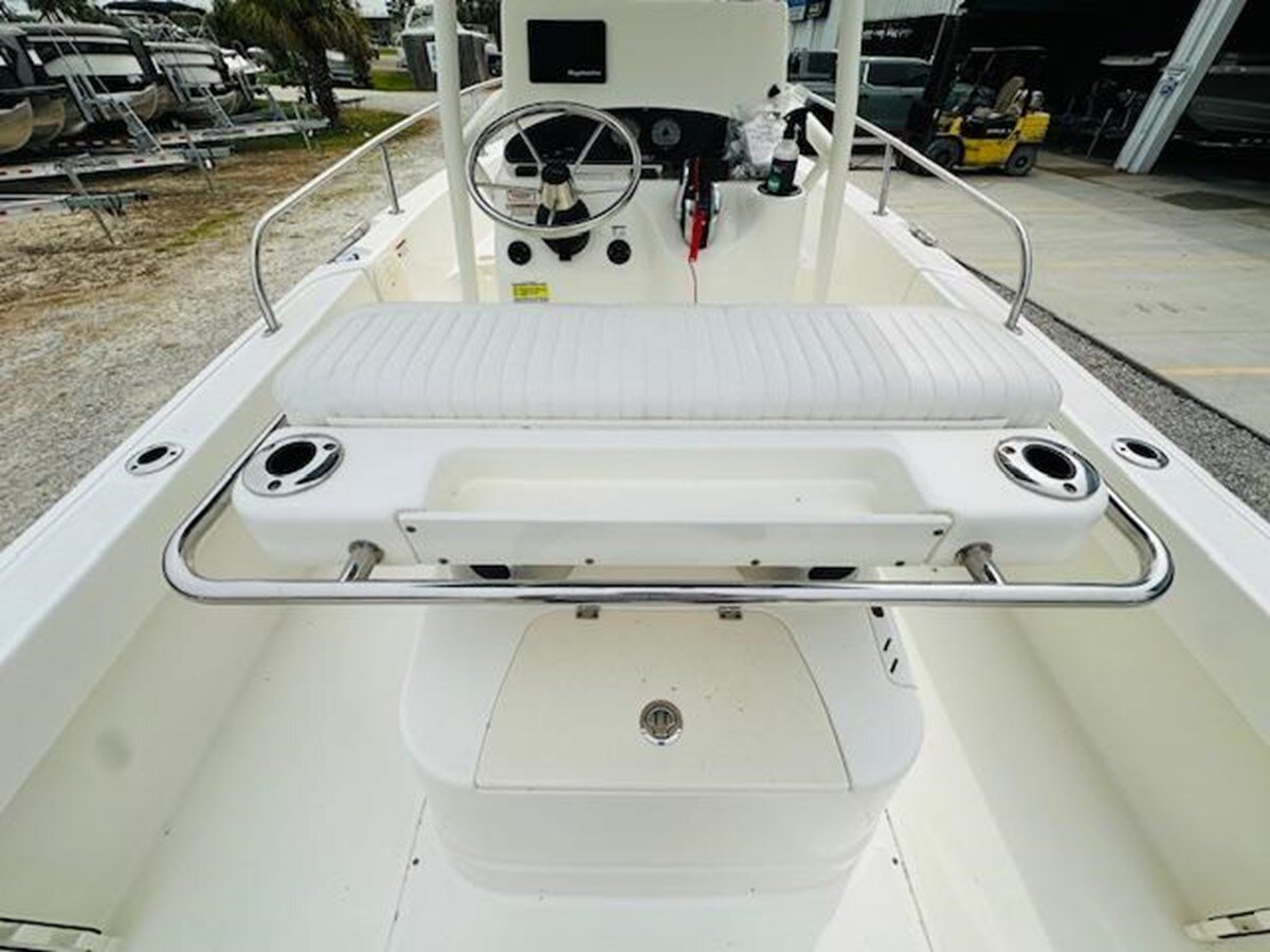 2018-boston-whaler-18-10-73cc83