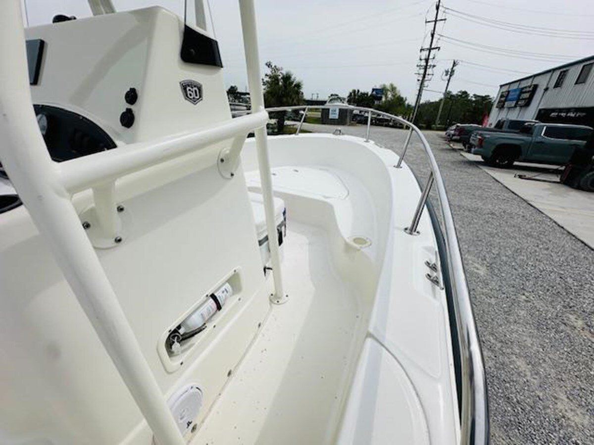 2018-boston-whaler-18-10-73cc83