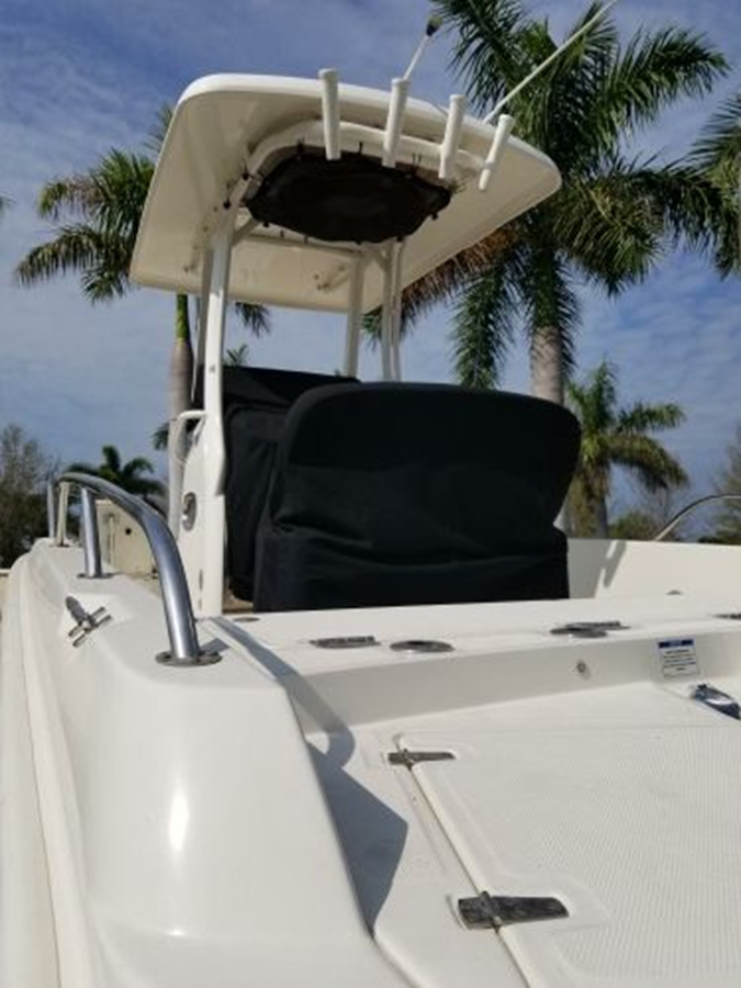 2018-boston-whaler-24-8-72b131