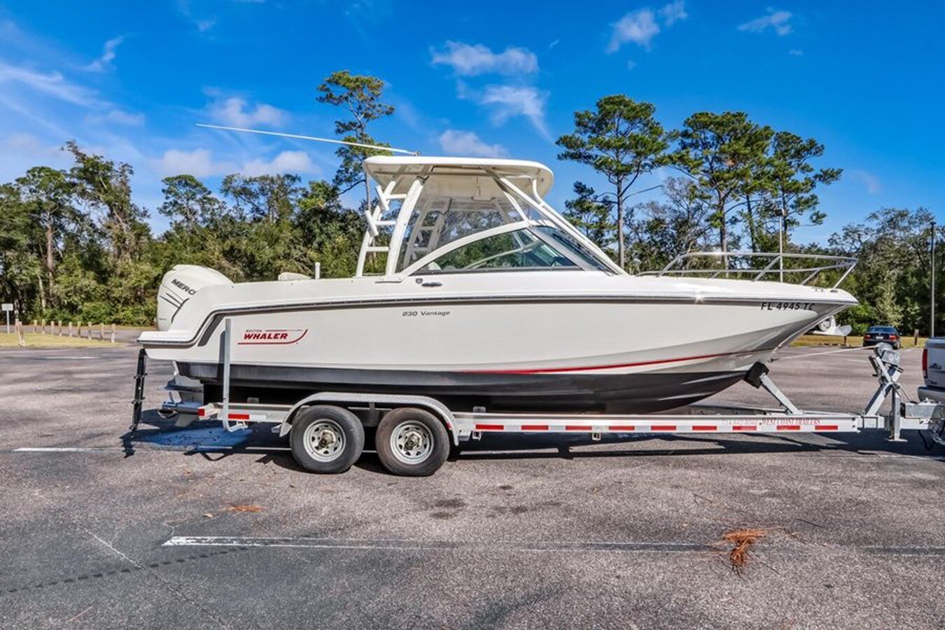 2018-boston-whaler-24-8-0abca7