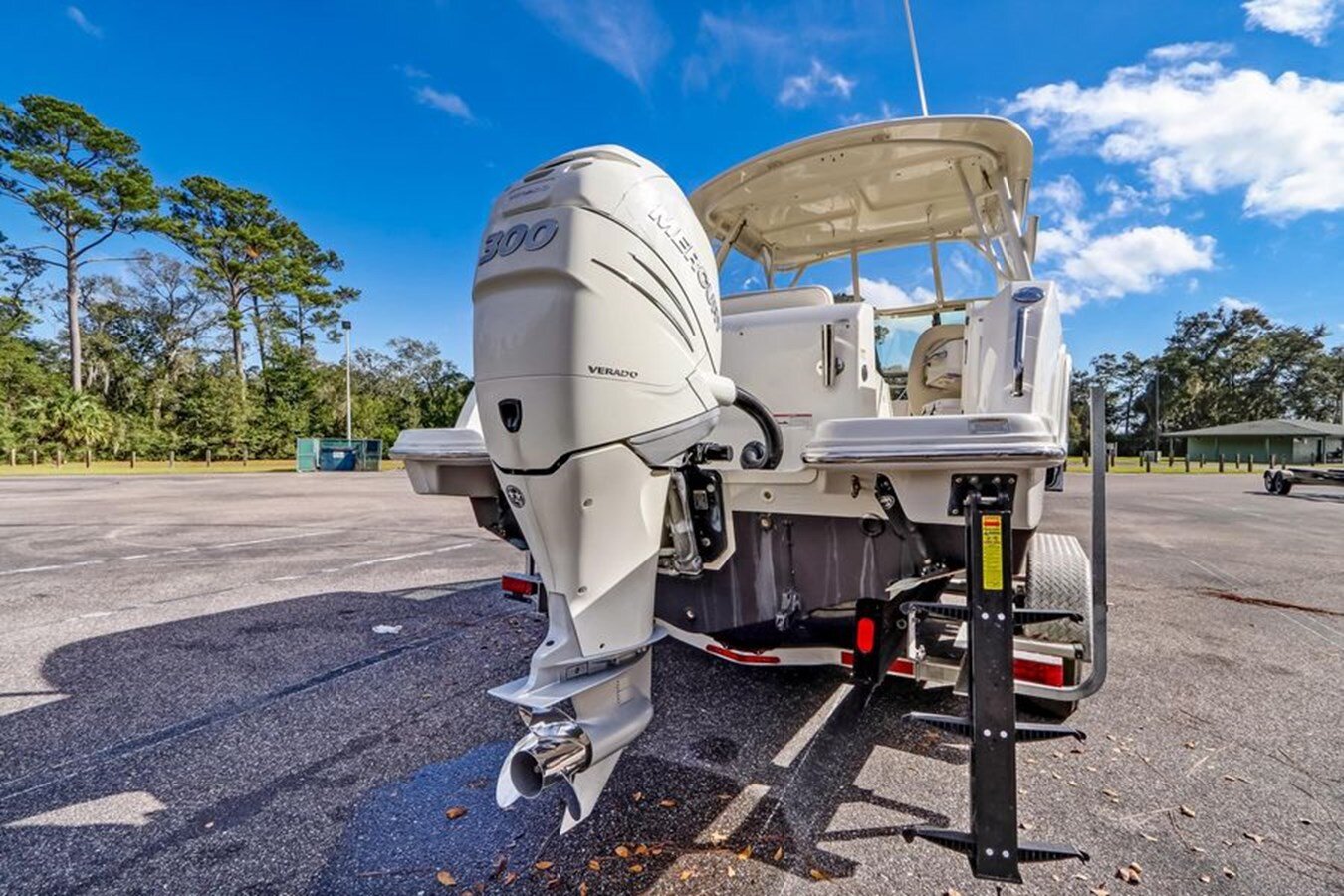 2018-boston-whaler-24-8-0abca7