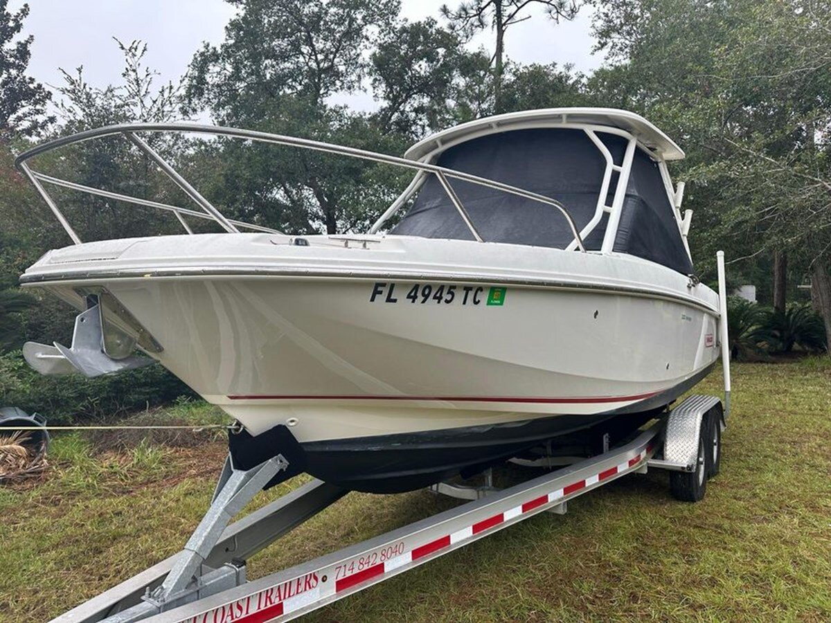 2018-boston-whaler-24-8-0abca7