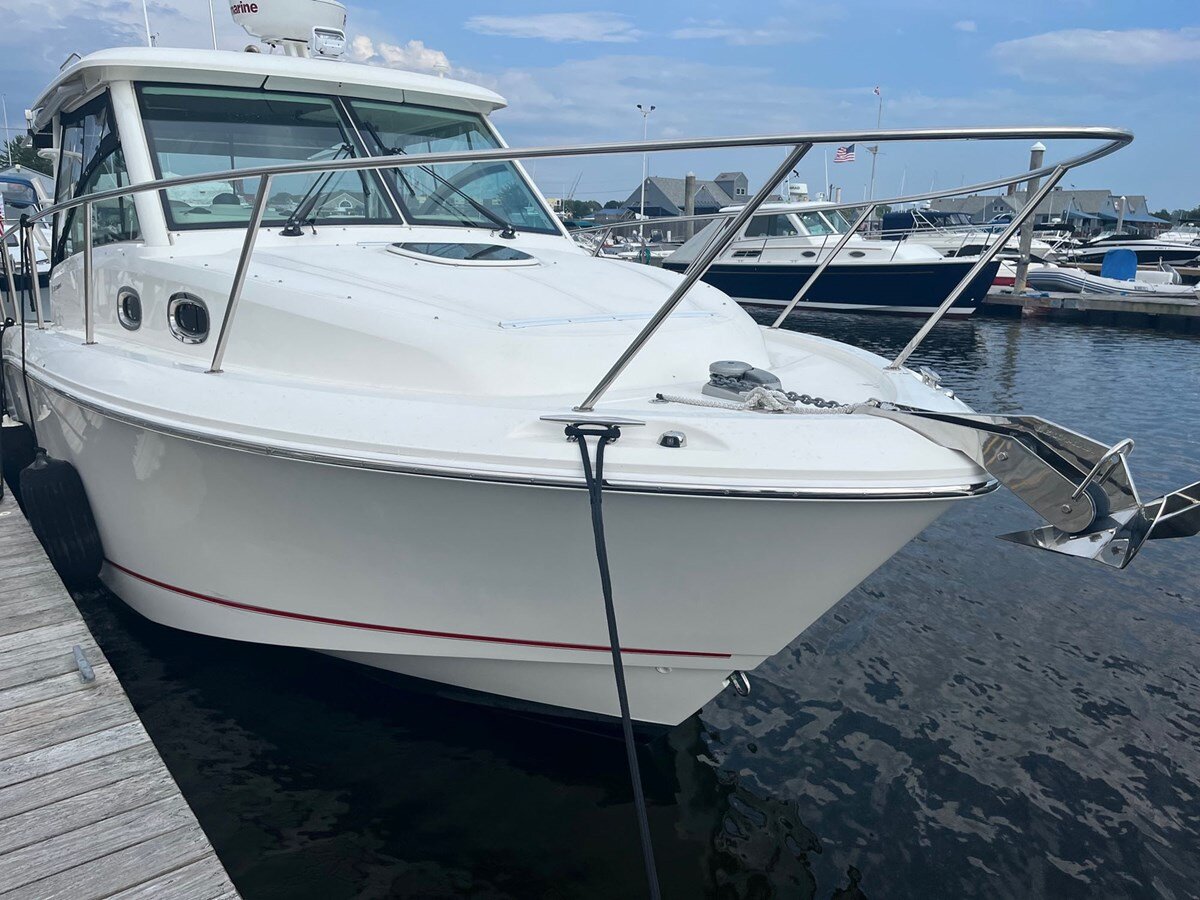 2018-boston-whaler-31-37703a