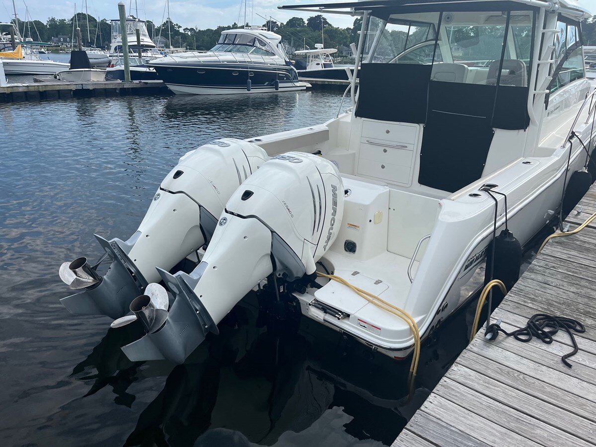 2018-boston-whaler-31-37703a