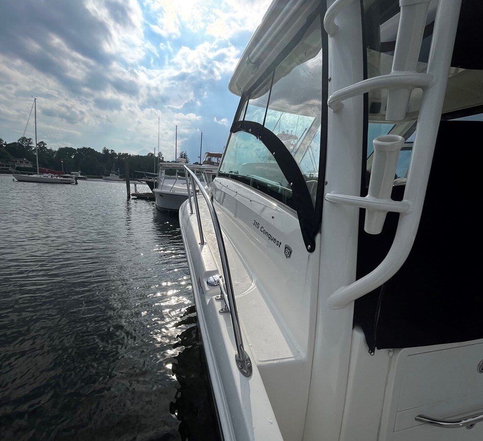 2018-boston-whaler-31-37703a