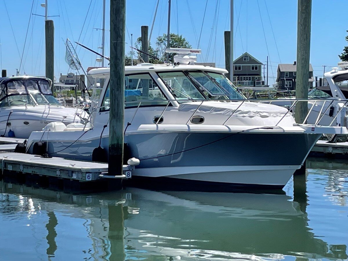 2018-boston-whaler-34-c468ec