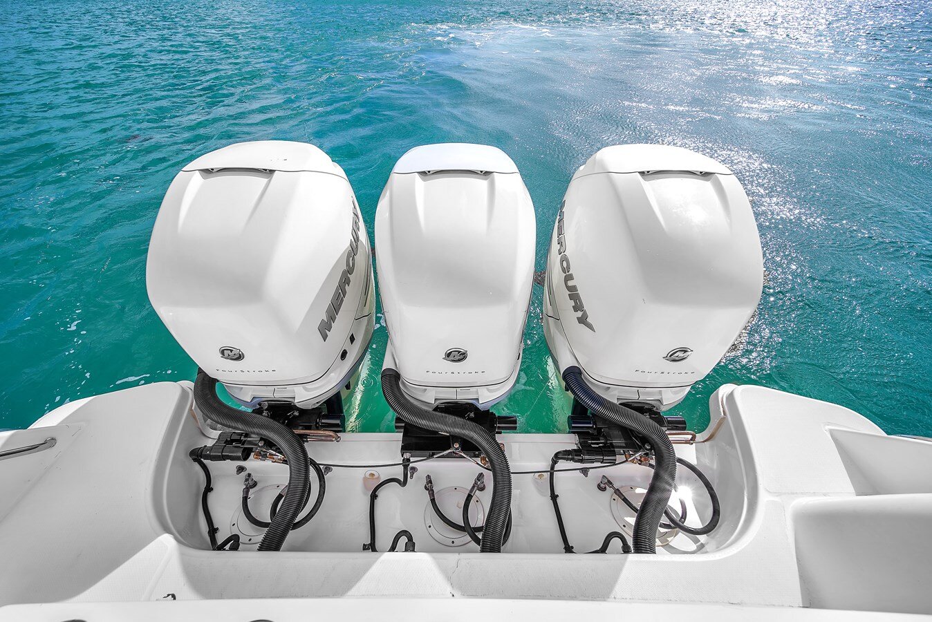 2018-boston-whaler-35-34b1f6