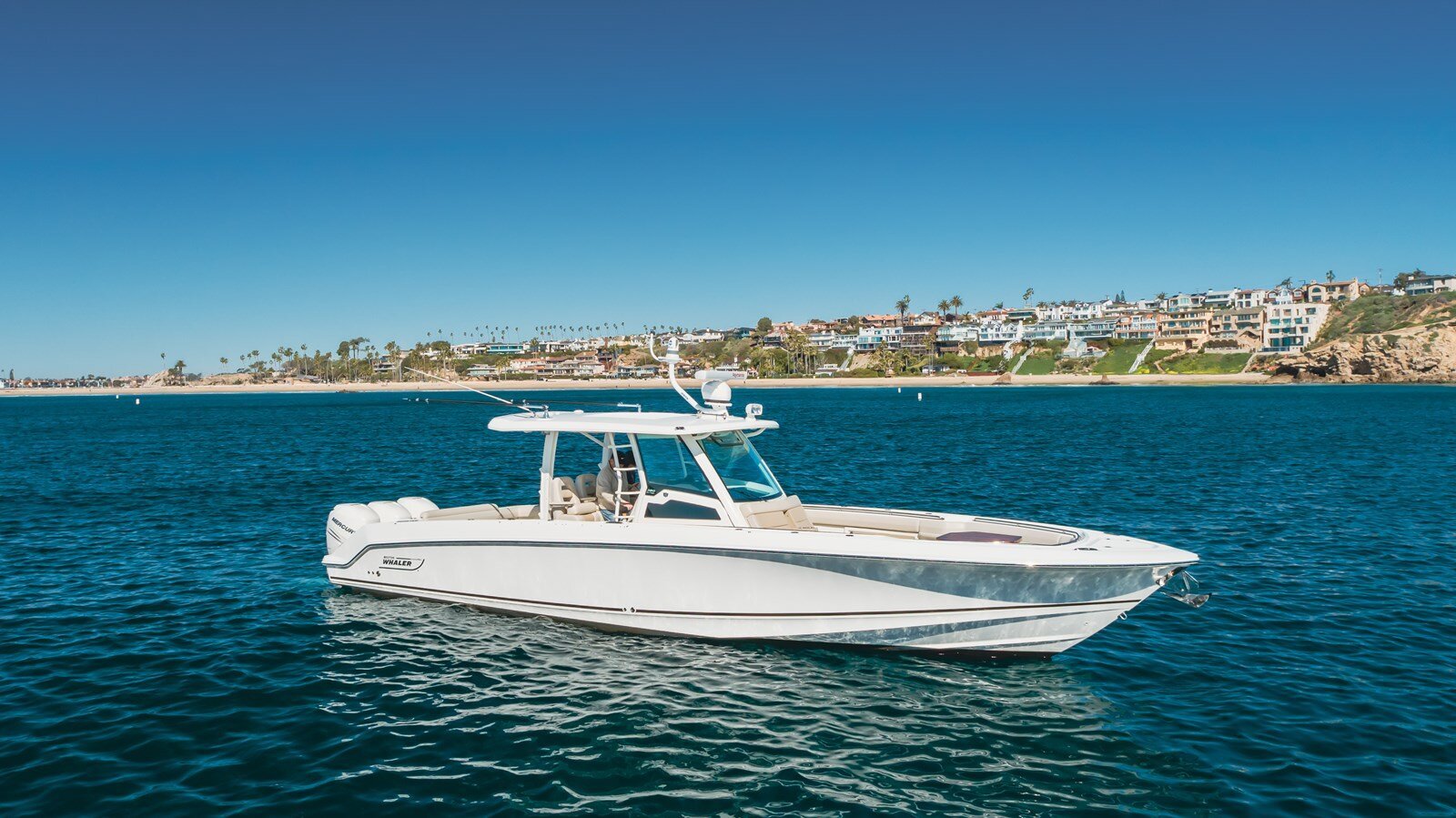 2018-boston-whaler-38-7b48e6