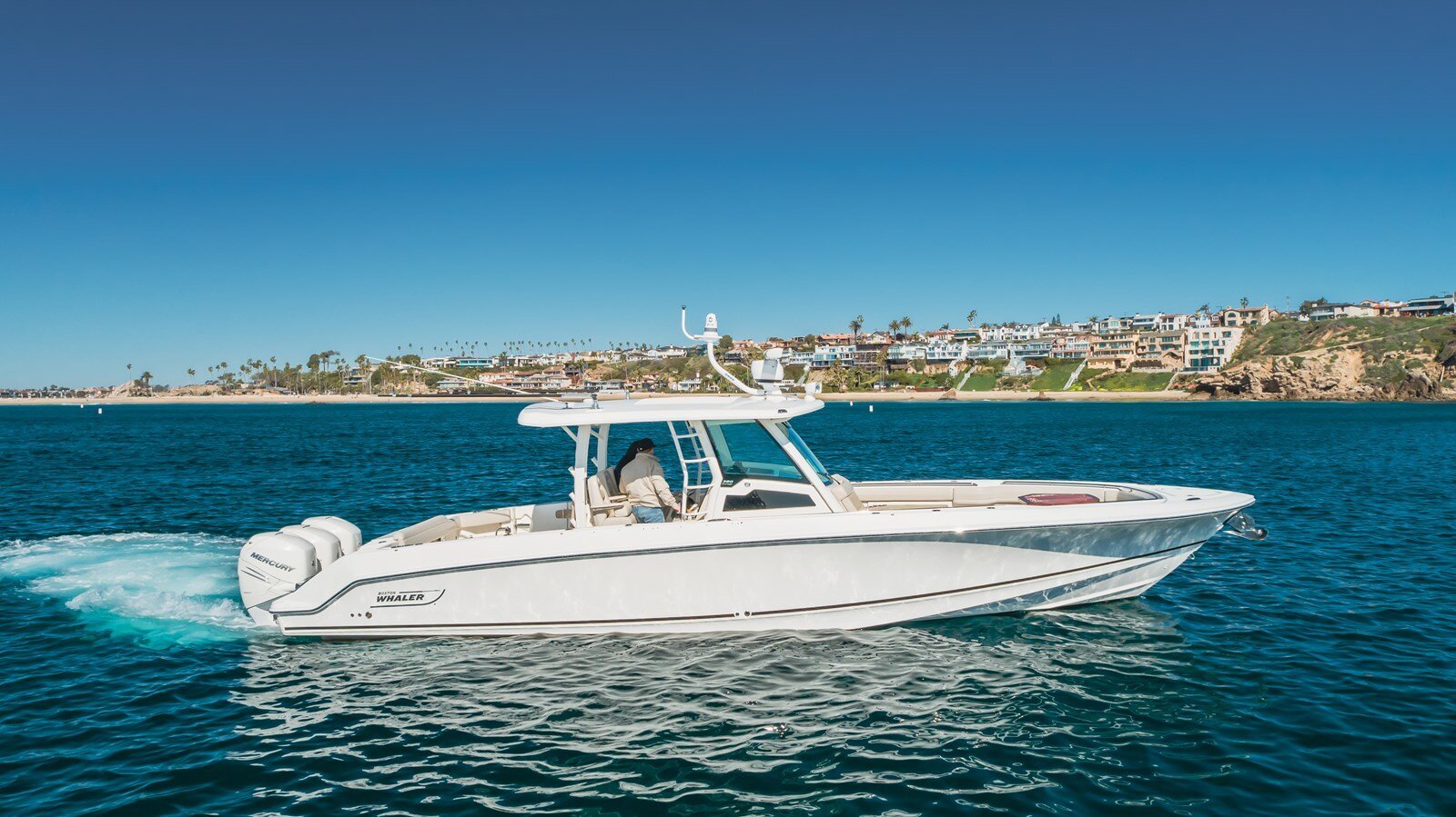 2018-boston-whaler-38-7b48e6