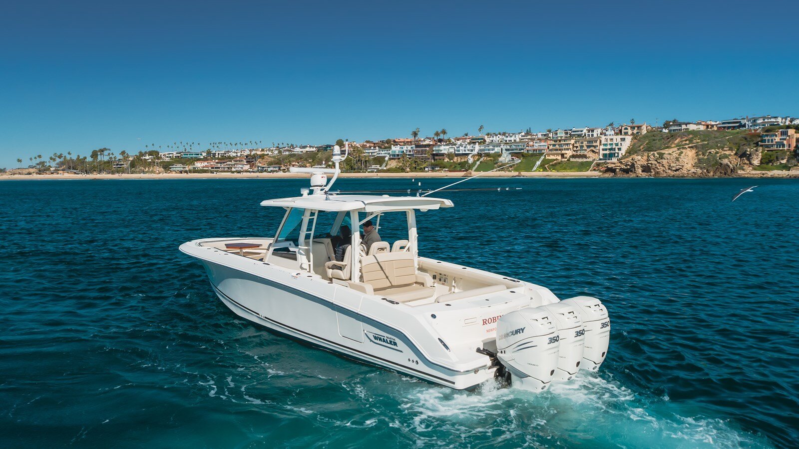 2018-boston-whaler-38-7b48e6