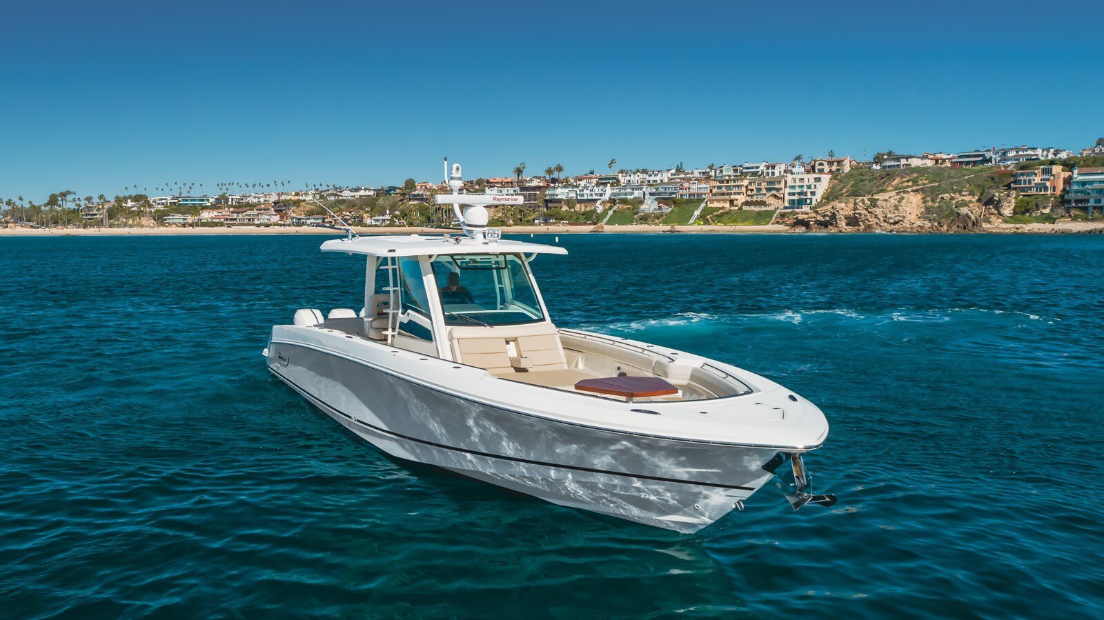 2018-boston-whaler-38-7b48e6