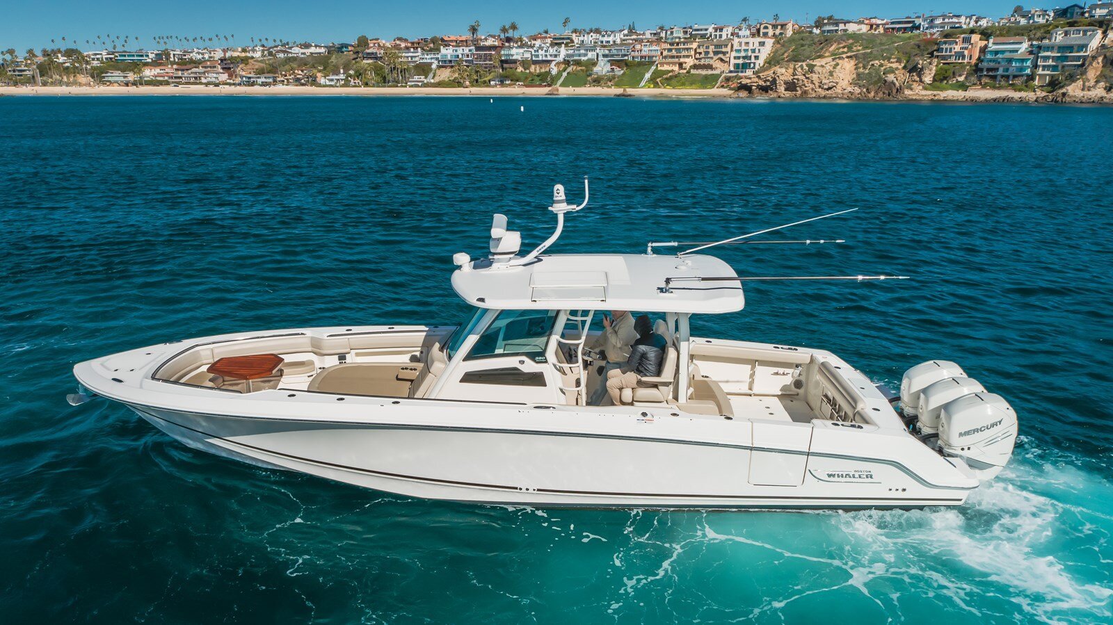 2018-boston-whaler-38-7b48e6