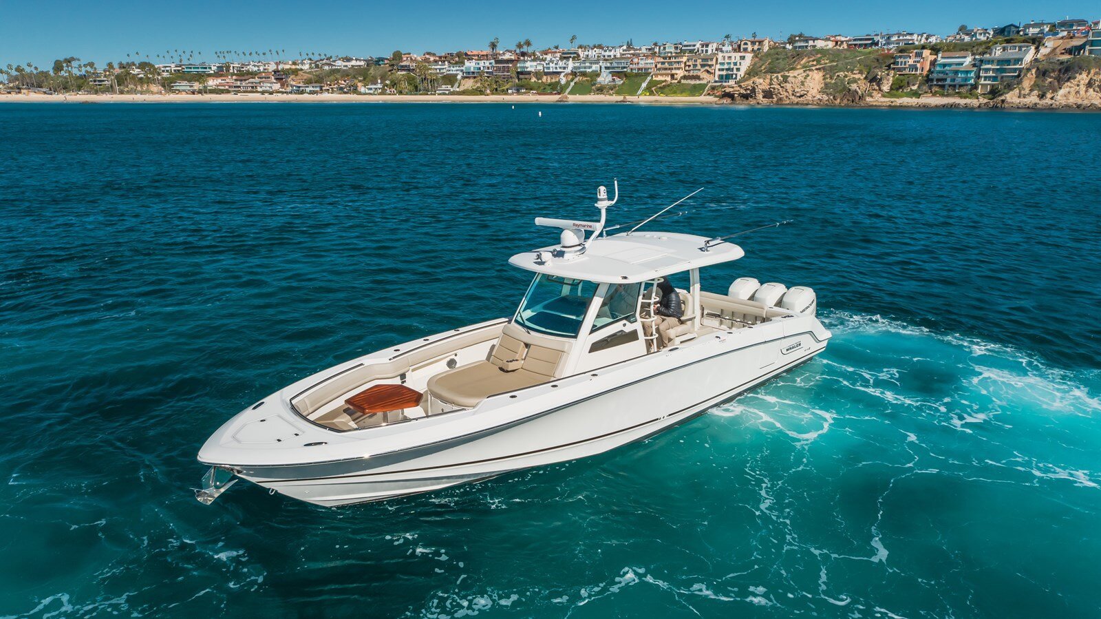 2018-boston-whaler-38-7b48e6