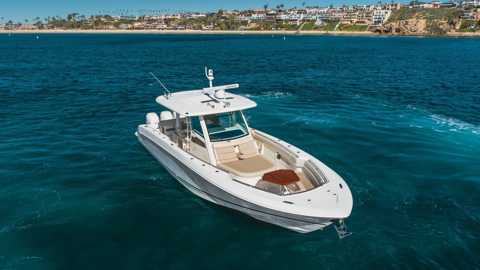 2018-boston-whaler-38-7b48e6