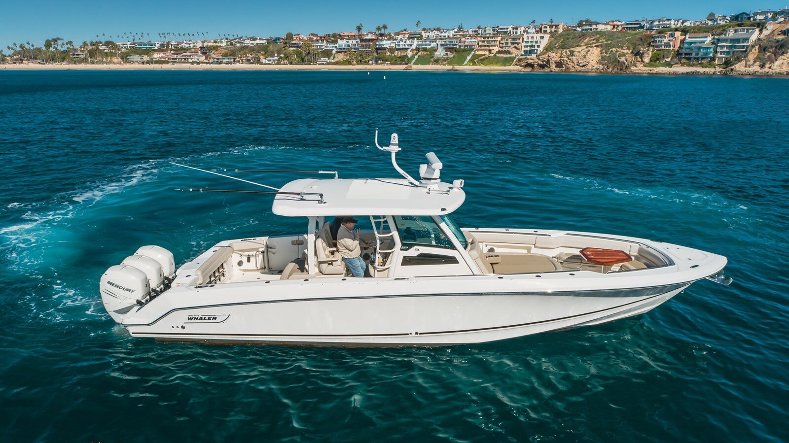 2018-boston-whaler-38-7b48e6