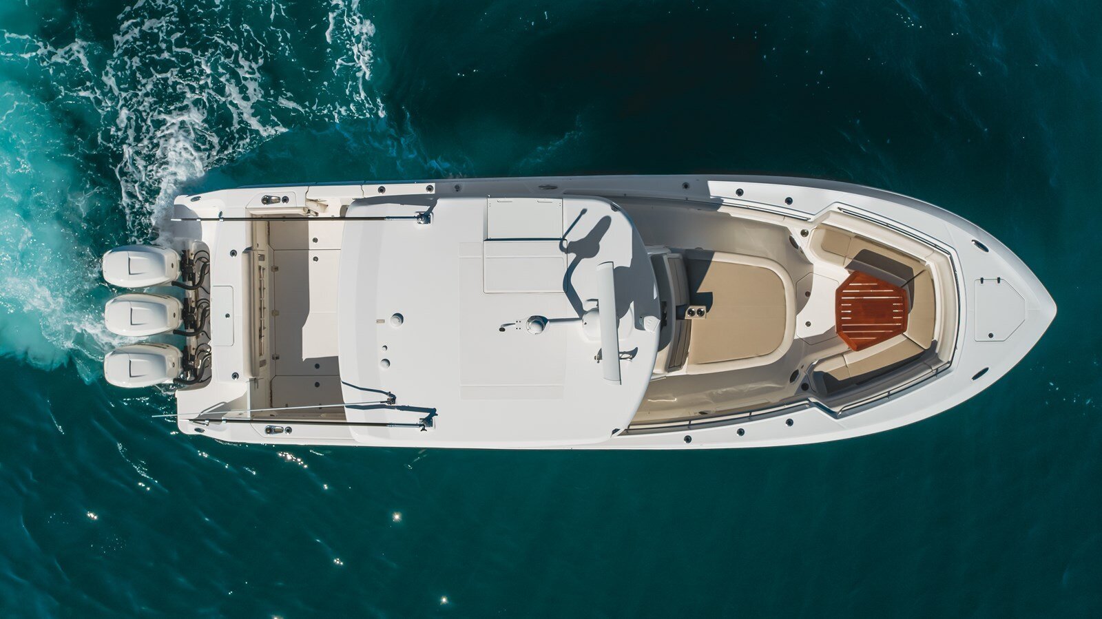 2018-boston-whaler-38-7b48e6