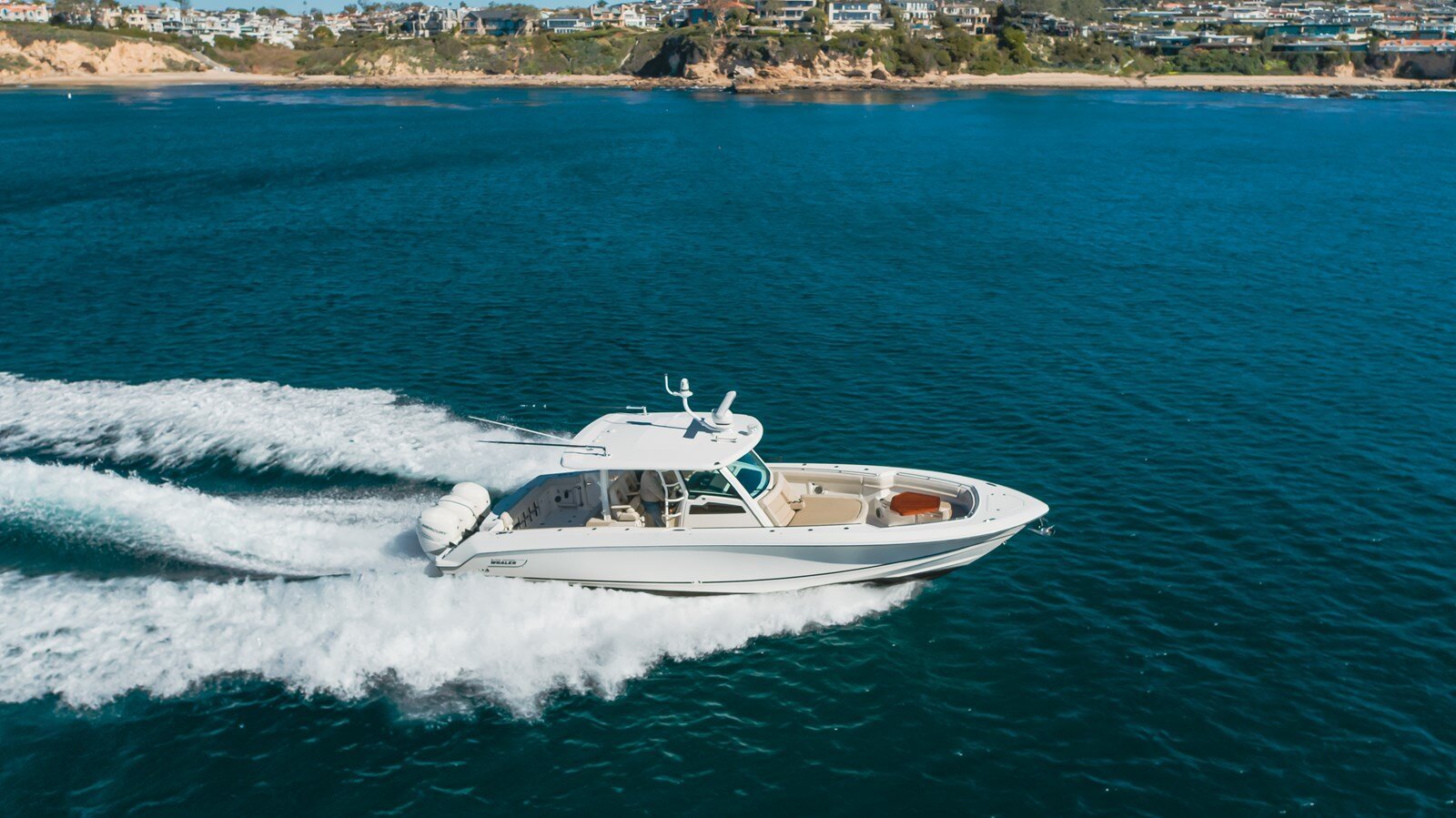 2018-boston-whaler-38-7b48e6