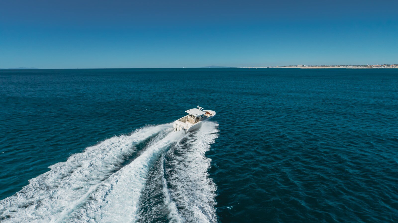 2018-boston-whaler-38-7b48e6