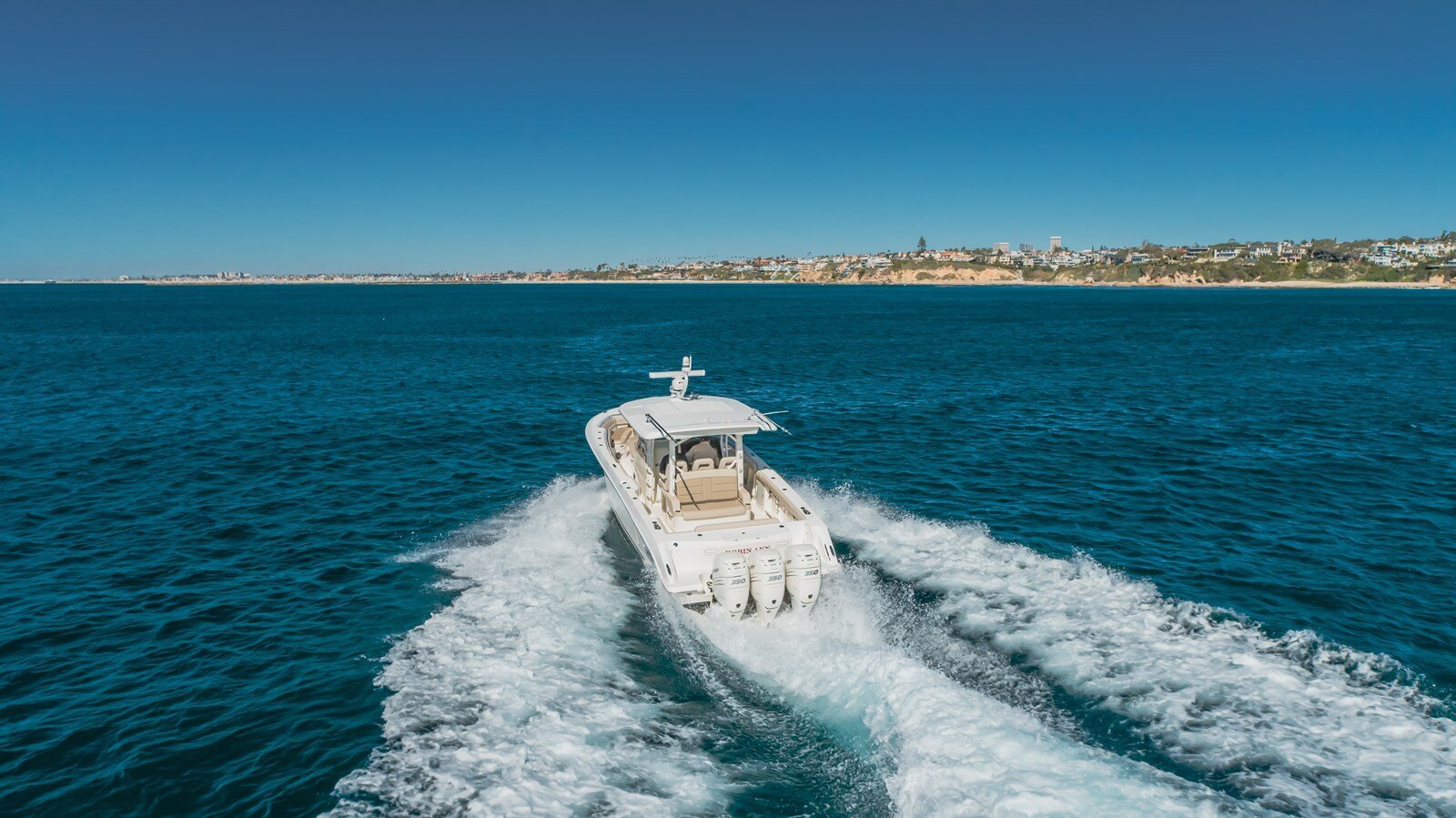 2018-boston-whaler-38-7b48e6