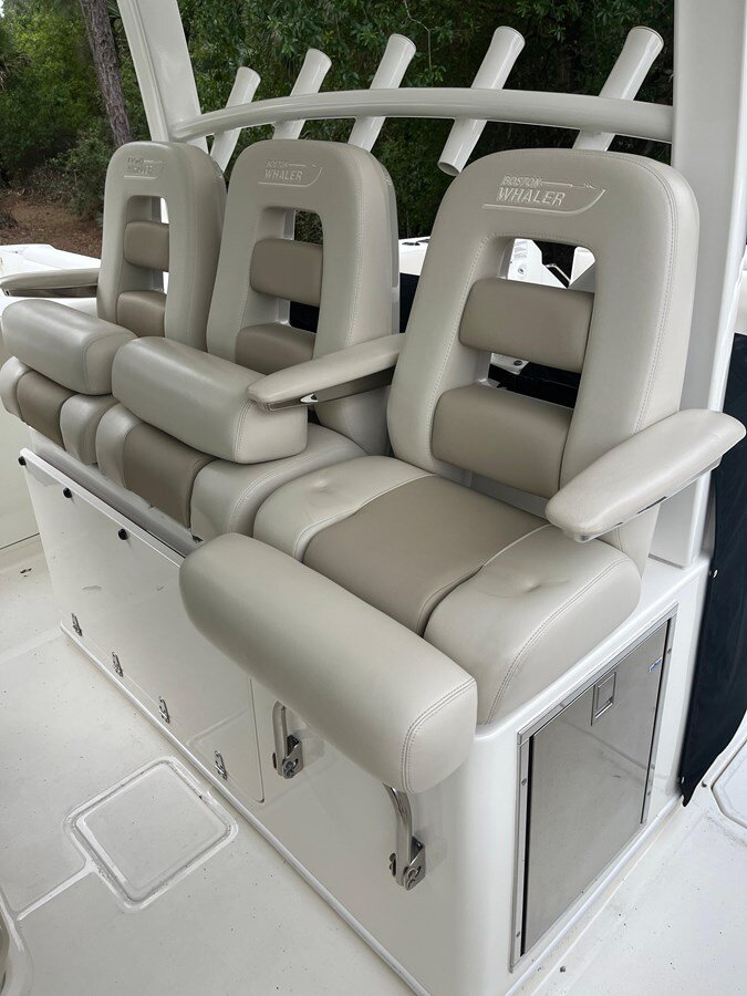 2018-boston-whaler-38-77c690