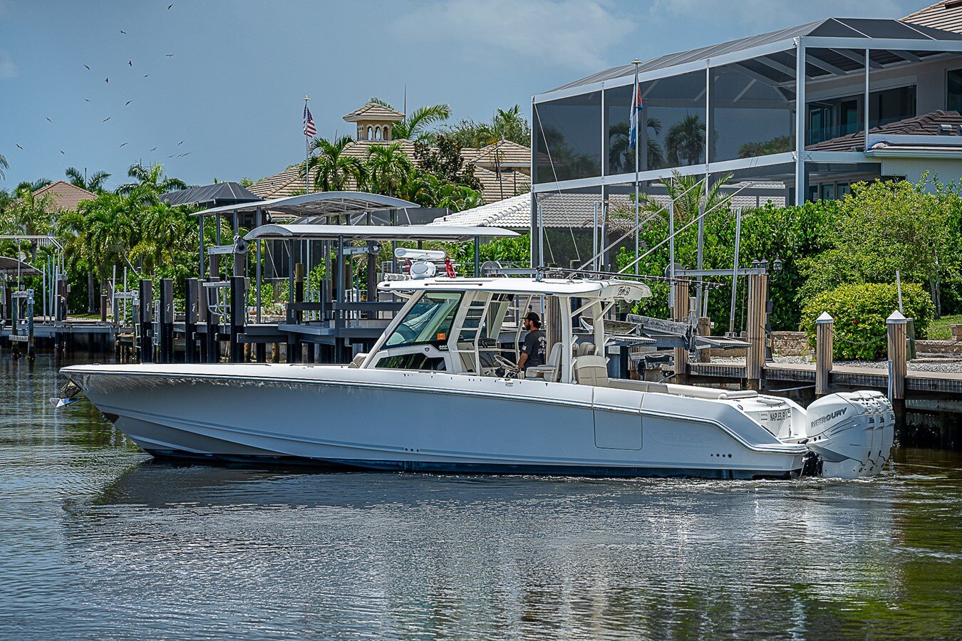 2018-boston-whaler-38-5bd4e9