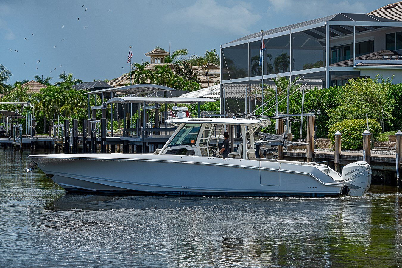 2018-boston-whaler-38-5bd4e9