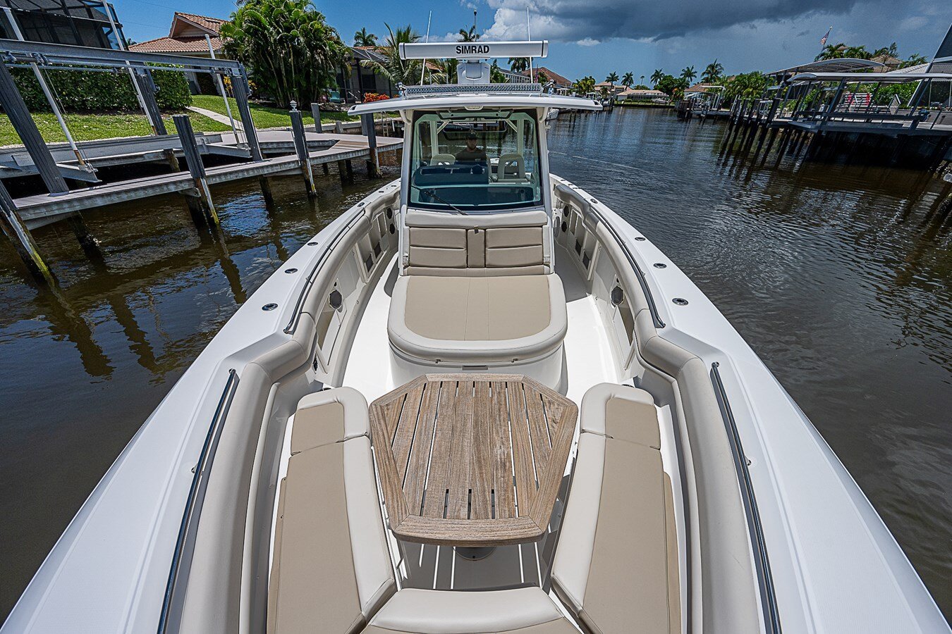 2018-boston-whaler-38-5bd4e9