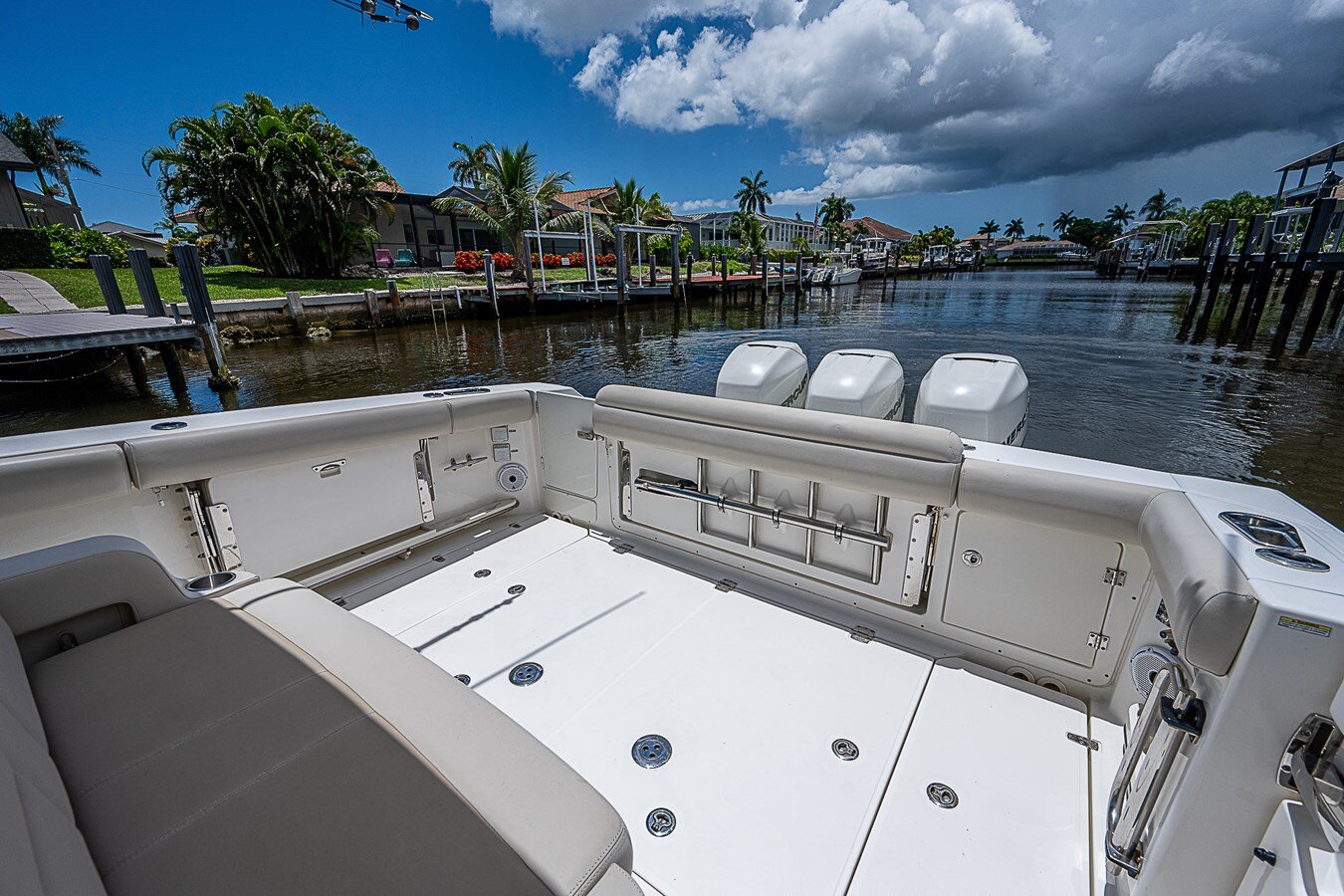 2018-boston-whaler-38-5bd4e9