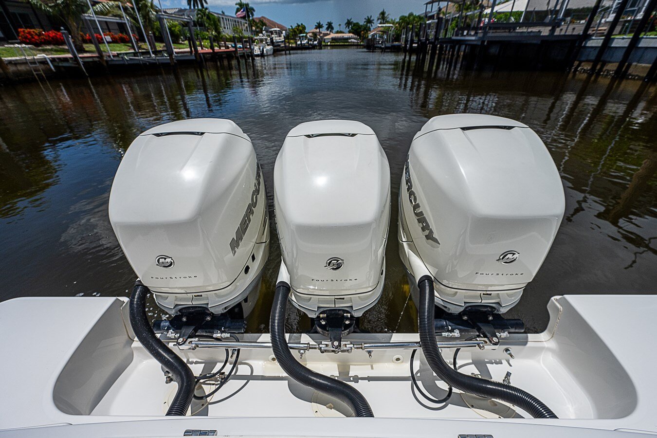 2018-boston-whaler-38-5bd4e9