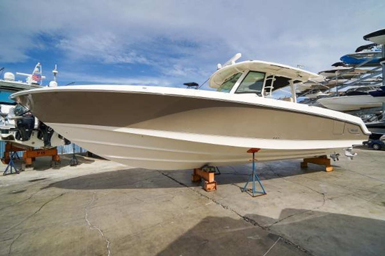 2018-boston-whaler-38-7b5217