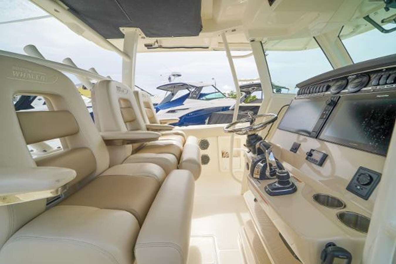 2018-boston-whaler-38-7b5217
