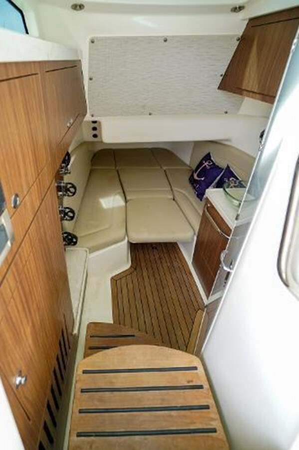 2018-boston-whaler-38-7b5217