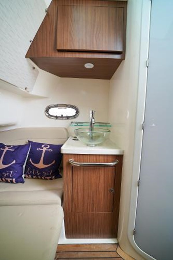 2018-boston-whaler-38-7b5217