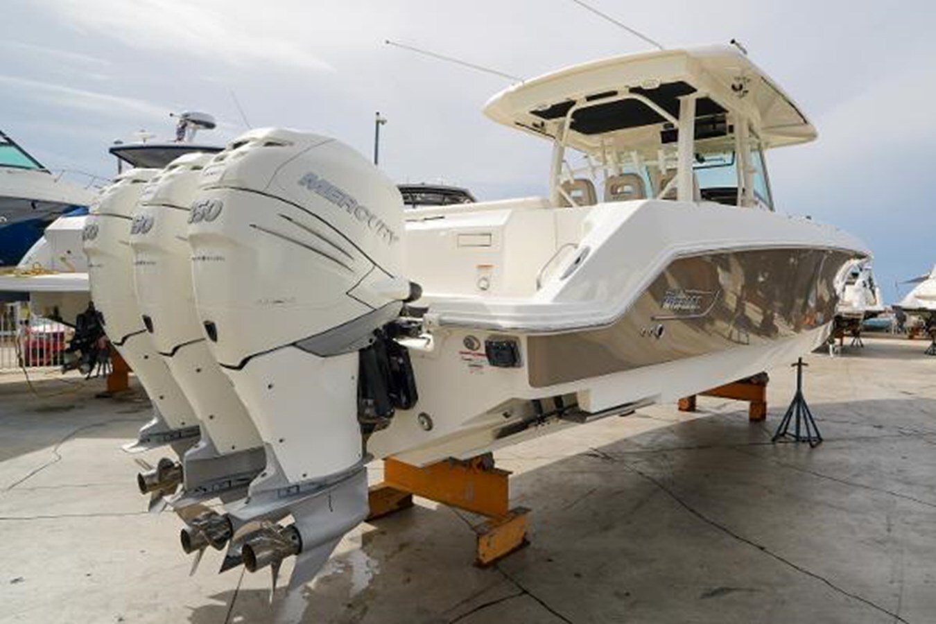 2018-boston-whaler-38-7b5217