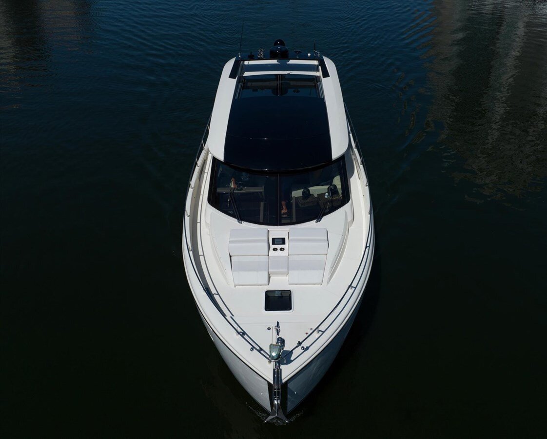 2018-carver-yachts-52-5b94e4