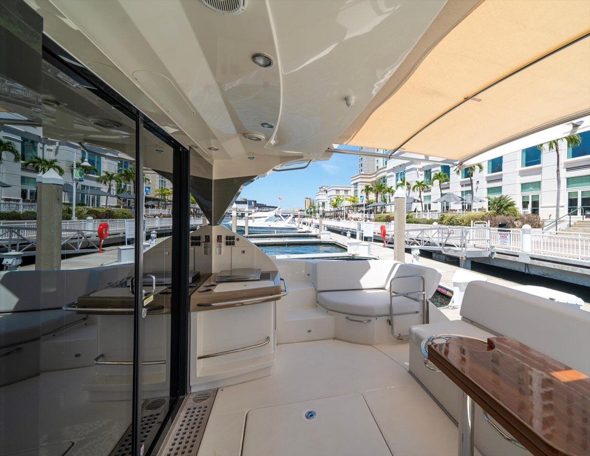 2018-carver-yachts-52-5b94e4