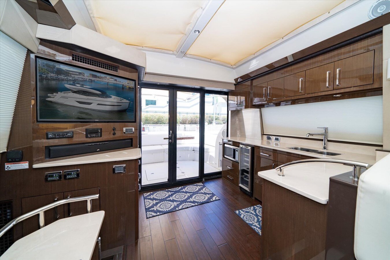 2018-carver-yachts-52-5b94e4