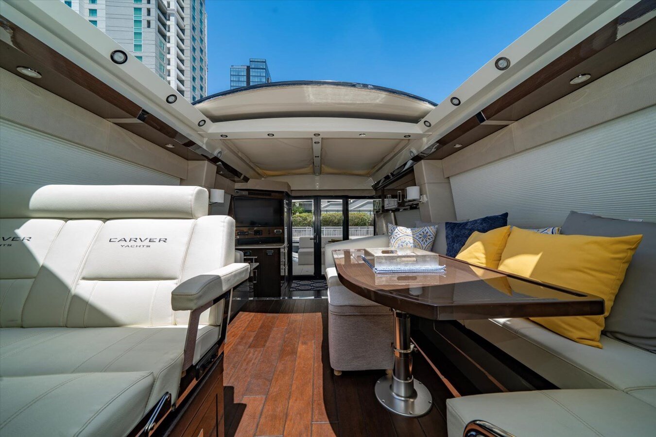 2018-carver-yachts-52-5b94e4