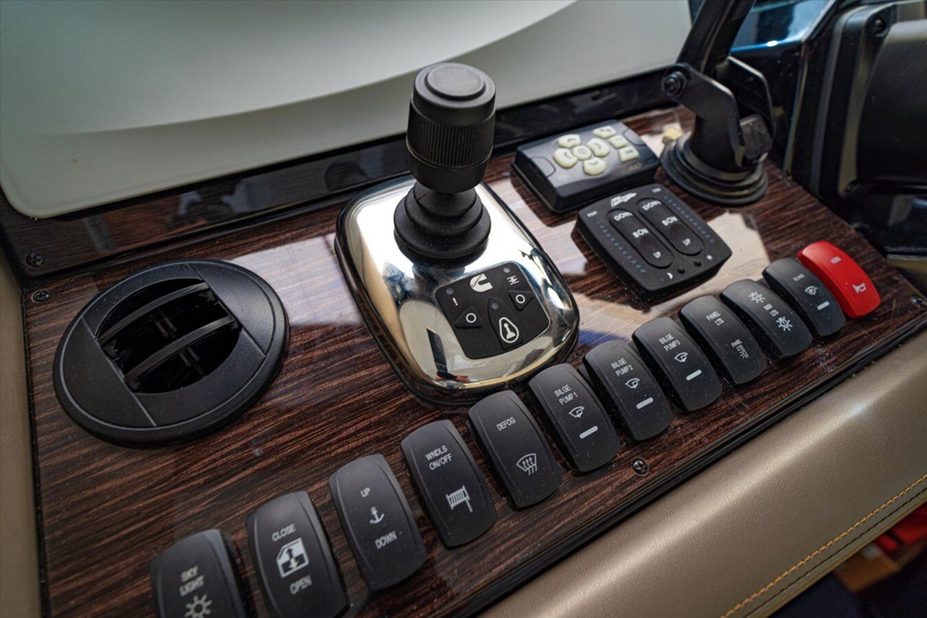 2018-carver-yachts-52-5b94e4